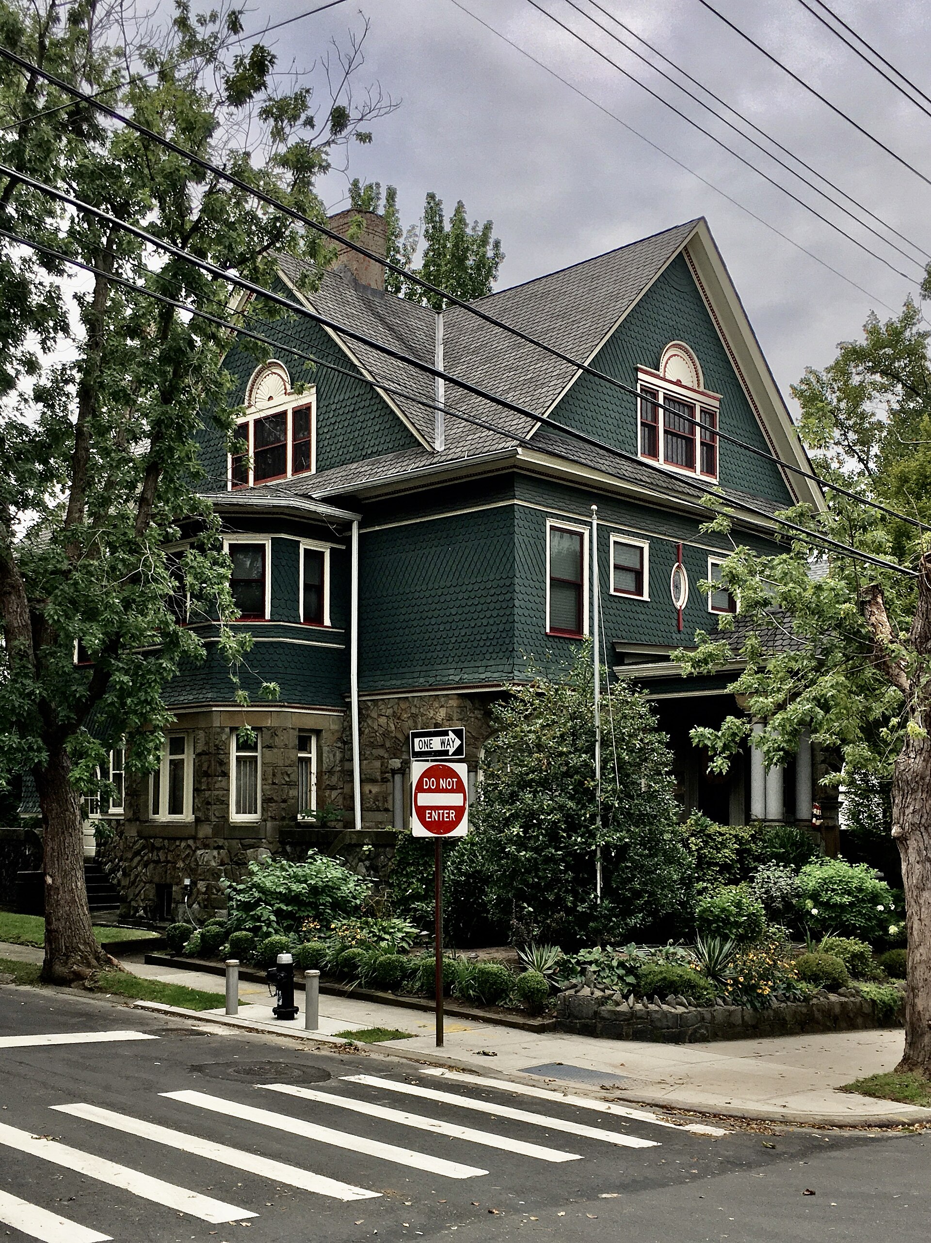 Staten Island street scene